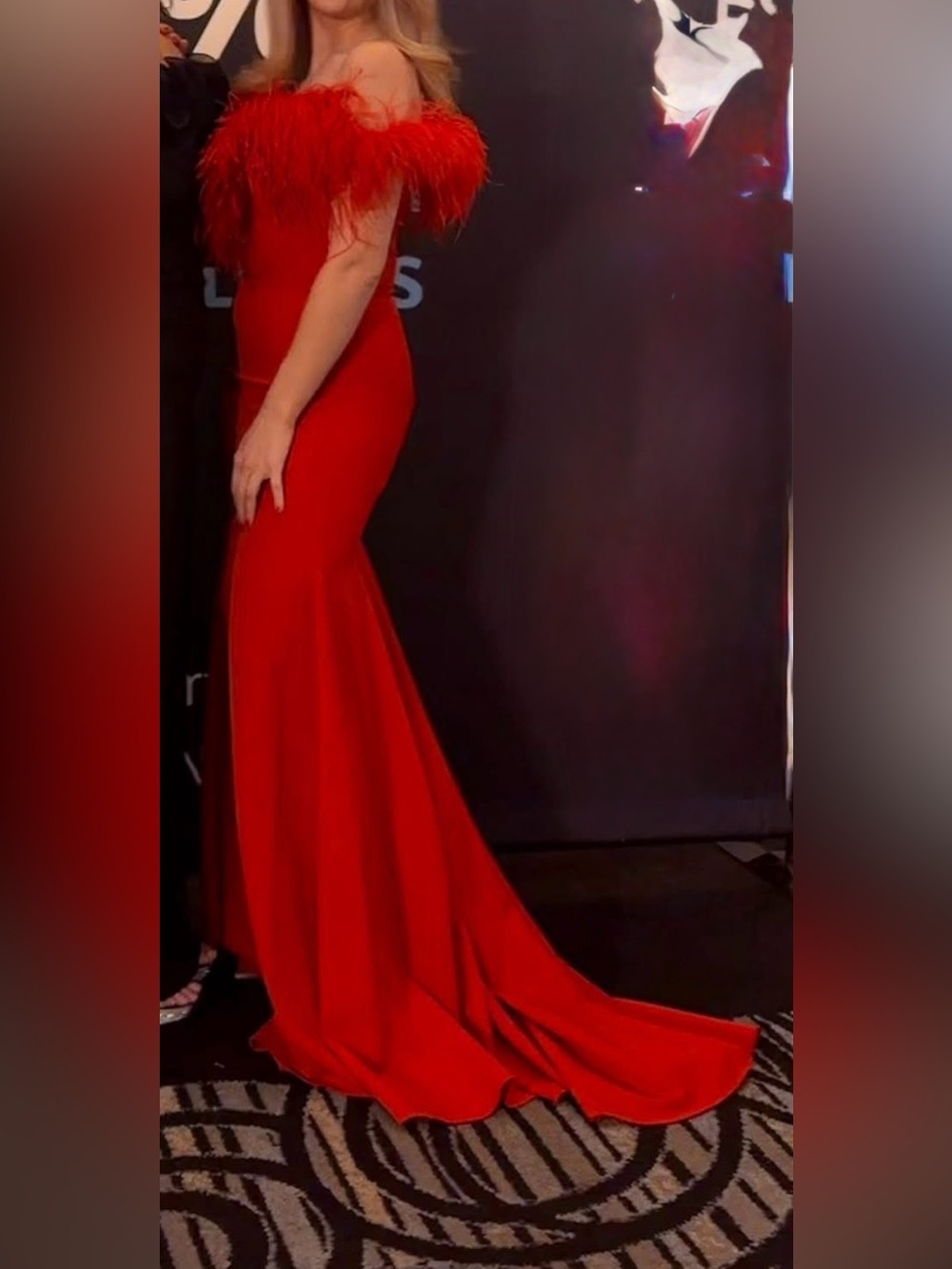 Elegant Red Mermaide Evening Gown